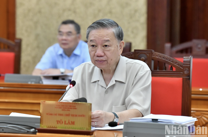 tbt-ctn-1726226815951980872117 Bộ Chính trị cho ý kiến nghị quyết phát triển TP Hải Phòng, đề án thành lập TP Huế - Ảnh 1.